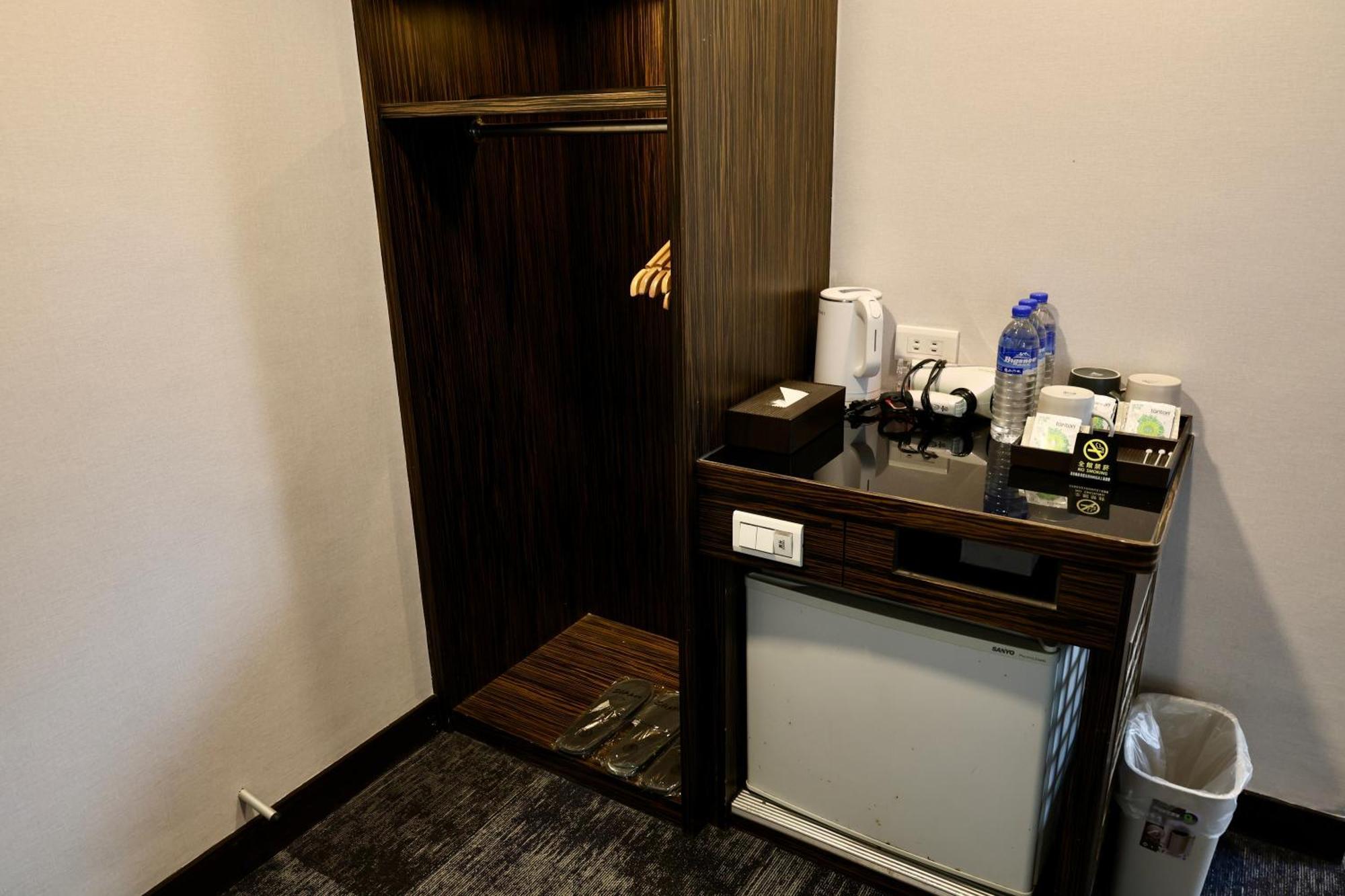 Hub Hotel - Zhongshan Branch Tchaj-pej Exteriér fotografie
